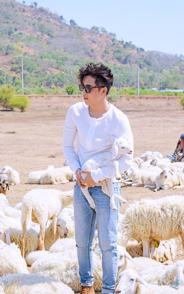 Sinh viên HUTECH biến trường học thành sàn diễn với loạt hình street style ấn tượng 113