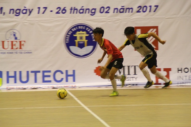 “Giải Futsal HUTECH mở rộng 2017”: Toàn thắng cả 3 trận, HUTECH vào Bán kết