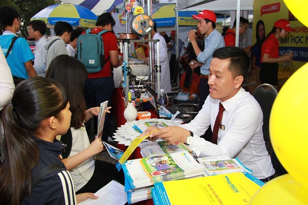 Cùng HUTECH check-in tại Ngày hội tuyển sinh lớn nhất Đồng bằng sông Cửu Long 45