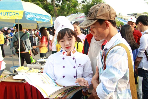 Cùng HUTECH check-in tại Ngày hội tuyển sinh lớn nhất Đồng bằng sông Cửu Long 88