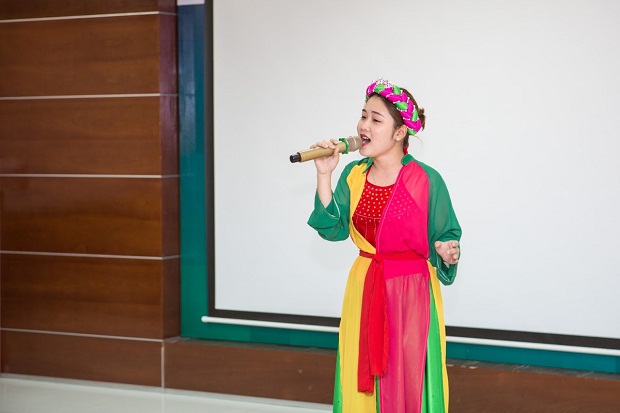 Sinh viên Đan Mạch học 2 tuần tại Việt Nam cùng sinh viên HUTECH