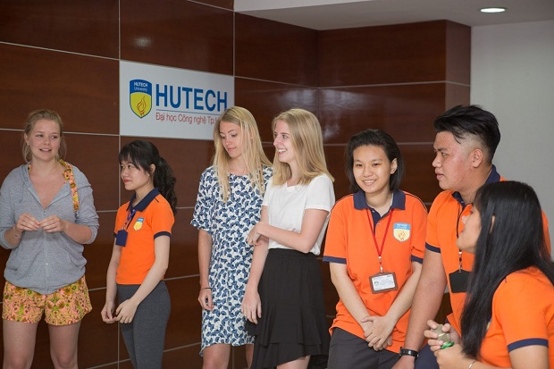 Sinh viên Đan Mạch học 2 tuần tại Việt Nam cùng sinh viên HUTECH