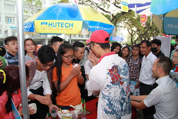 Cùng HUTECH check-in tại Ngày hội tuyển sinh lớn nhất Đồng bằng sông Cửu Long 72