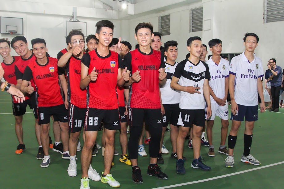 Chung kết bóng chuyền nam Hội thao HUTECH: Bước ngoặt ở set thứ 3 15