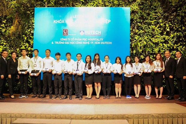 HUTECH-tong-ket-hoc-ky-doanh-nghiep-tai-white-palace-va-GEM-center