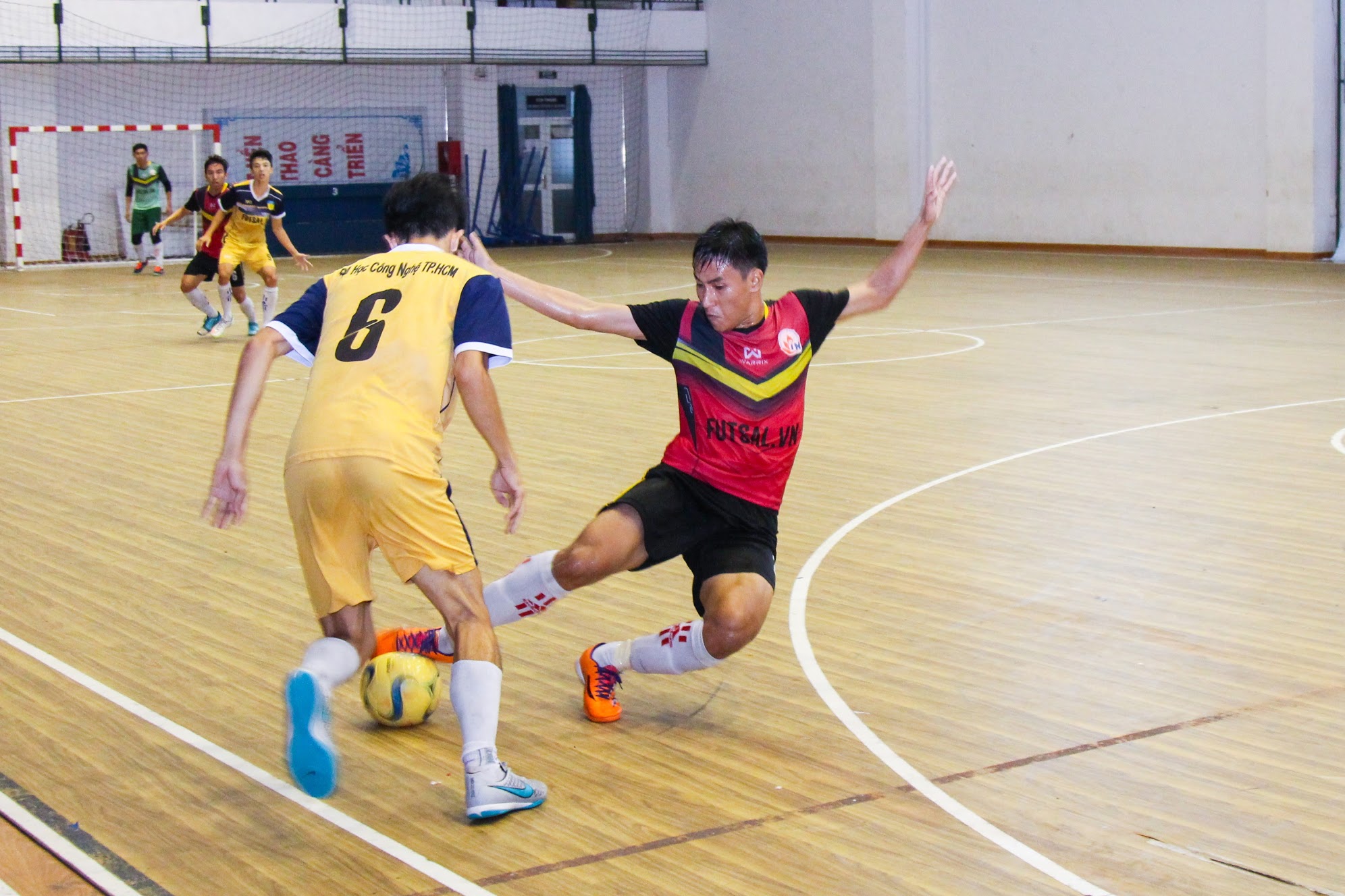 Vượt ĐH Công nghiệp TP.HCM, HUTECH vô địch “Giải Futsal HUTECH mở rộng 2017" 26