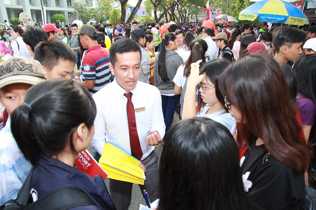 Cùng HUTECH check-in tại Ngày hội tuyển sinh lớn nhất Đồng bằng sông Cửu Long 64