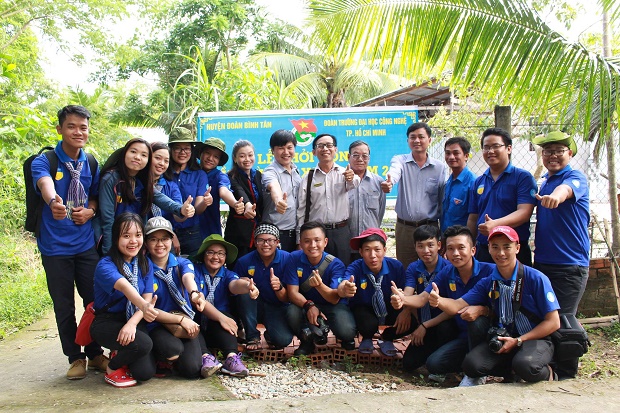 HUTECH Green Summer Volunteer Campaign 2017: Many meaningful activities at volunteer sites in Vinh Long province 10