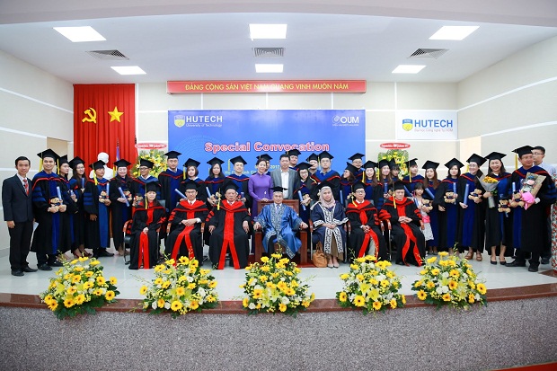 Tưng bừng Lễ tốt nghiệp chương trình BBA và MBA của ĐH Mở Malaysia