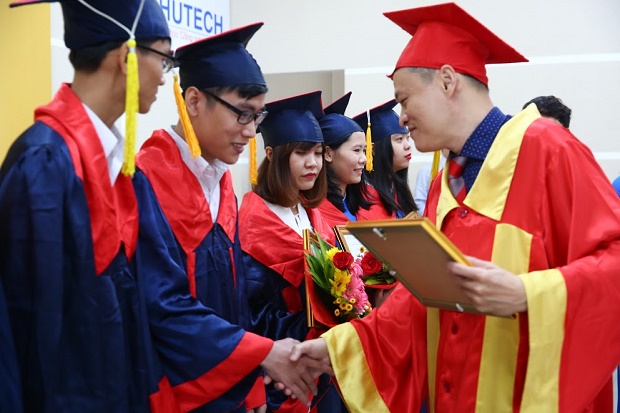 Rộn ràng Lễ tốt nghiệp của 249 Tân cử nhân, kỹ sư thực hành Khóa 2014 23