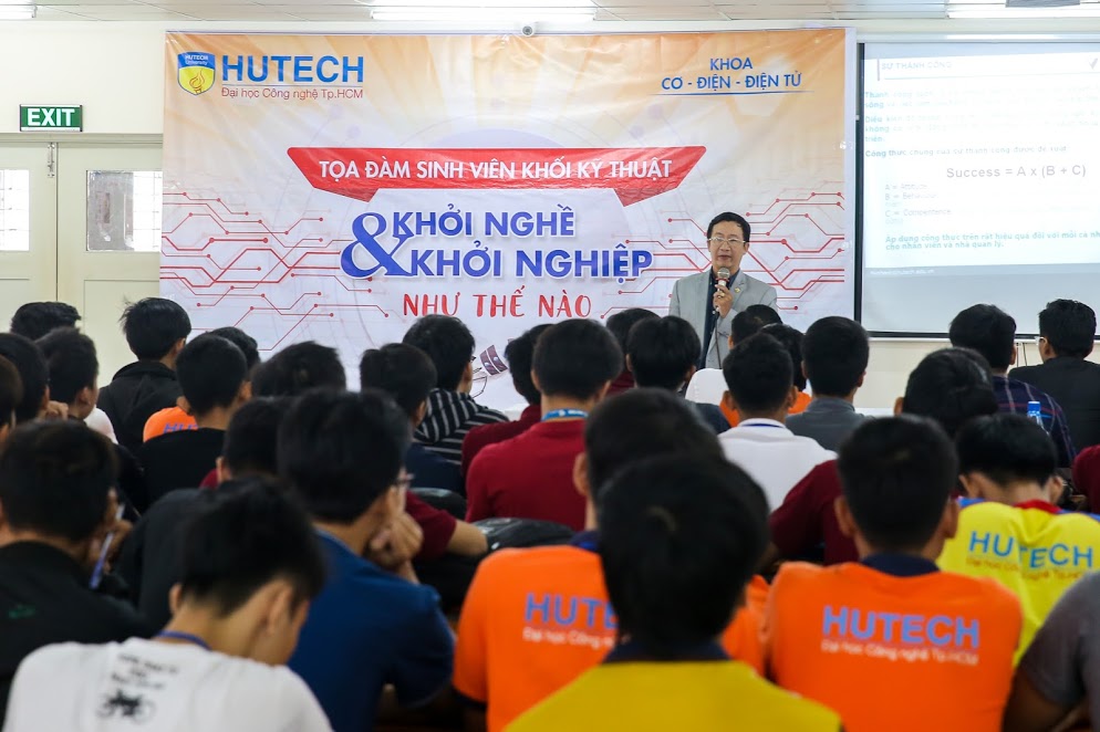 Sinh viên Cơ - Điện - Điện tử HUTECH tìm hiểu về Khởi nghề và Khởi nghiệp 11