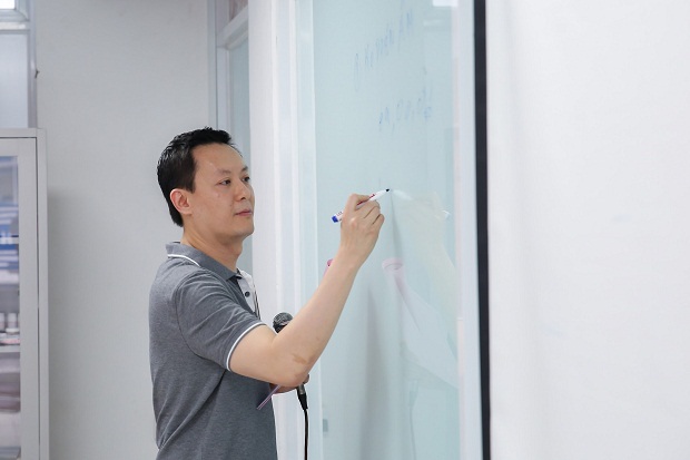 thay-giao-kenny-nguyen