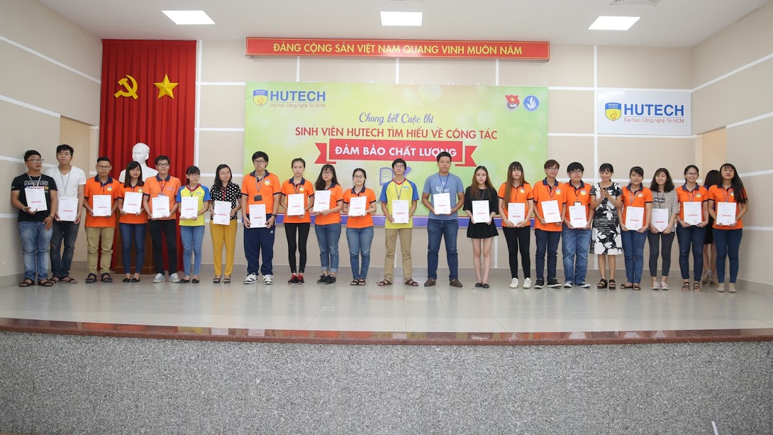 BI giành chiến thắng Cuộc thi “Sinh viên HUTECH tìm hiểu về công tác đảm bảo chất lượng” 142