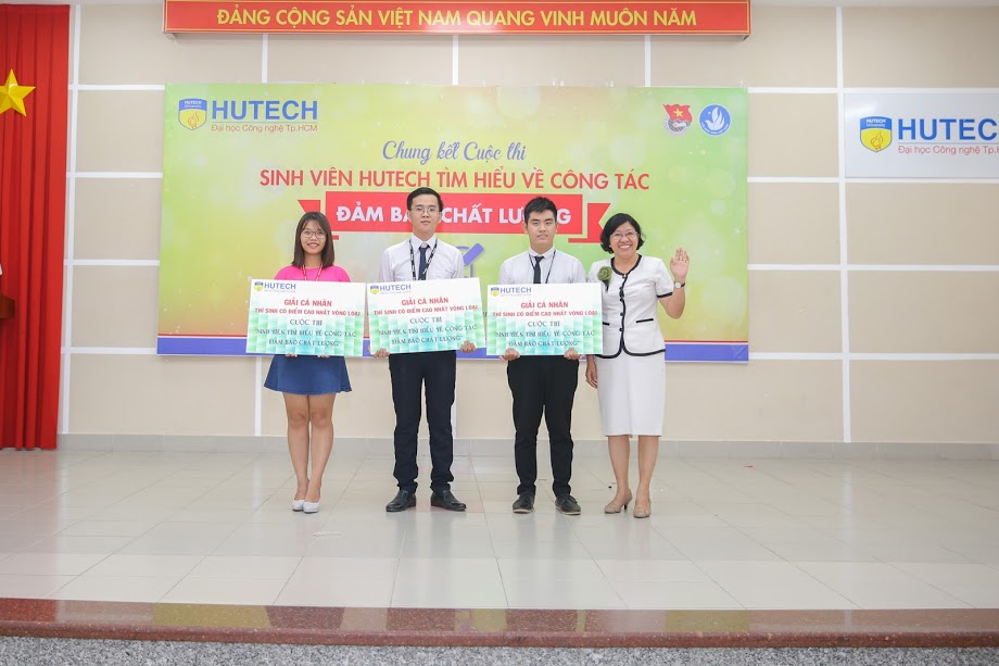 BI giành chiến thắng Cuộc thi “Sinh viên HUTECH tìm hiểu về công tác đảm bảo chất lượng” 128