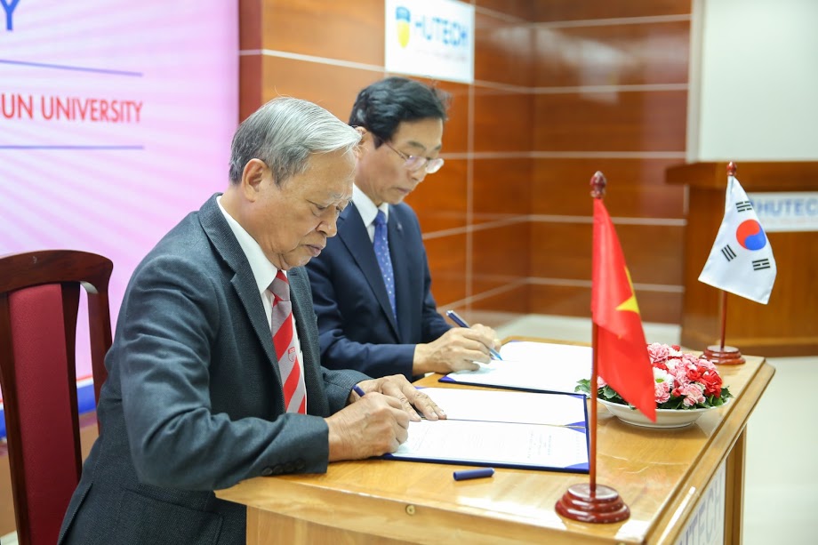 HUTECH và ĐH Chosun (Hàn Quốc) ký kết Biên bản ghi nhớ hợp tác 7