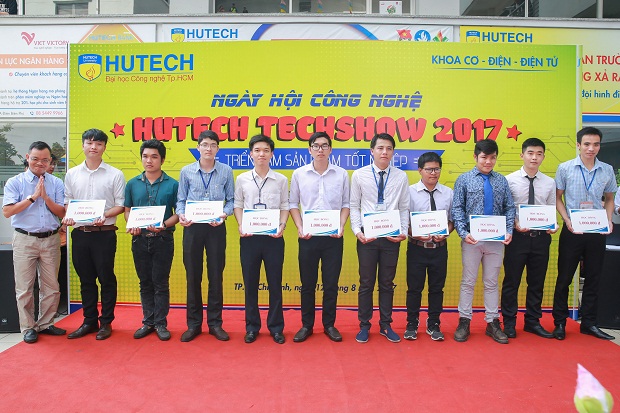 Đồ án của sinh viên Cơ - Điện - Điện tử “ra mắt” nhà tuyển dụng tại HUTECH Techshow 2017 87