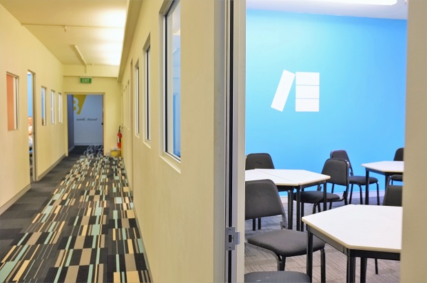 Giai-ma-5-ly-do-sinh-vien-hutech-trong-doi-ELC-viet-nam