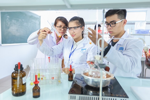 Xét tuyển học bạ thế nào để trúng tuyển Đại học 100%?