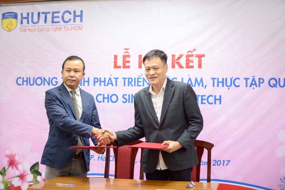The signing of a cooperation agreement between HUTECH and VJQC on the implementation of the international job-placement program “HUTECH Global Jobs” 37