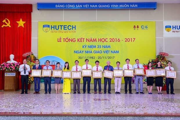 HUTECH long trọng tổ chức Lễ tổng kết năm học 2016-2017 và kỷ niệm ngày Nhà giáo Việt Nam 158