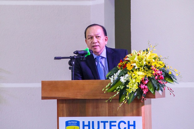HUTECH long trọng tổ chức Lễ tổng kết năm học 2016-2017 và kỷ niệm ngày Nhà giáo Việt Nam 92