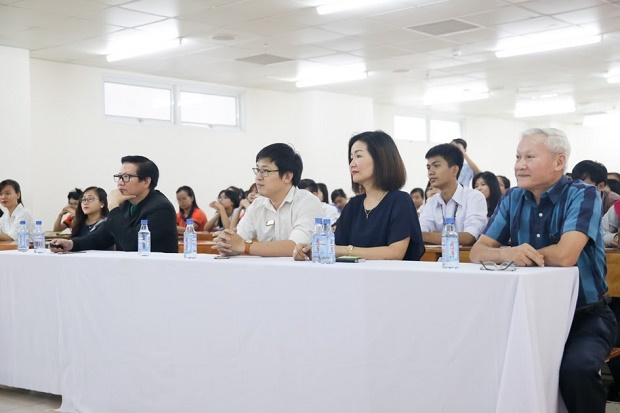 Sinh viên HUTECH học cách “Xác lập mục tiêu cuộc đời” cùng chuyên gia 12