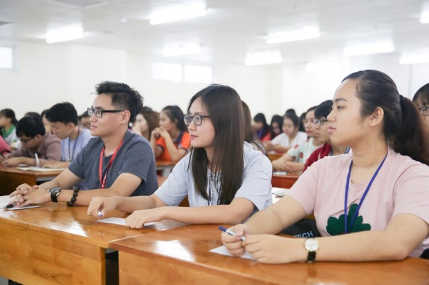 Sinh viên HUTECH học cách “Xác lập mục tiêu cuộc đời” cùng chuyên gia 58