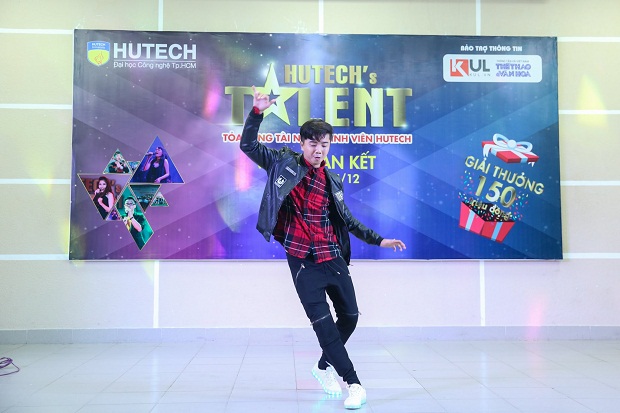 Bán kết 3 “HUTECH’s Talent 2017”: Giám khảo gặp khó khăn để chọn vé vào Top 30 76