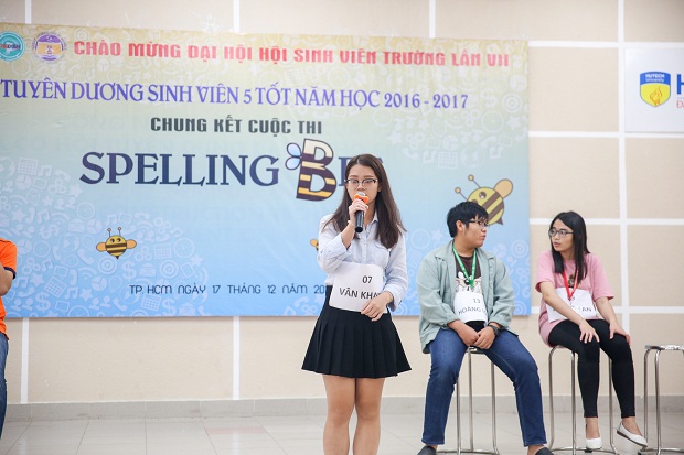 Chung kết “Spelling Bee 2017” - Thử thách Tiếng Anh gay cấn cùng Dược sĩ tương lai 13