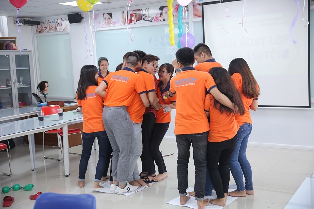 [Bộ ảnh] – Kỳ Sinh hoạt Lớp ấn tượng của K15 46