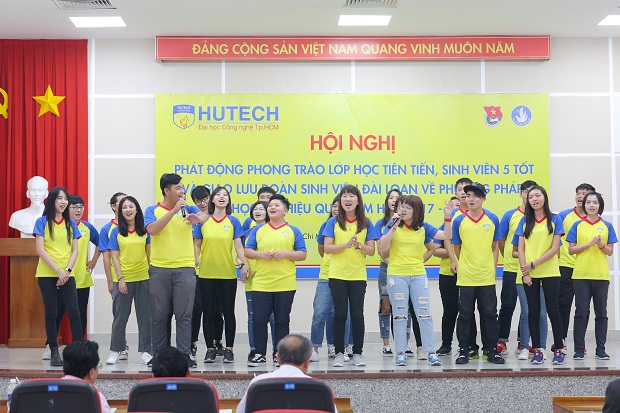 Sinh viên Đài Loan hào hứng tham gia phát động Lớp học tiên tiến và Sinh viên 5 tốt tại HUTECH 39
