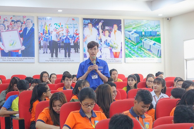 Sinh viên Đài Loan hào hứng tham gia phát động Lớp học tiên tiến và Sinh viên 5 tốt tại HUTECH 90
