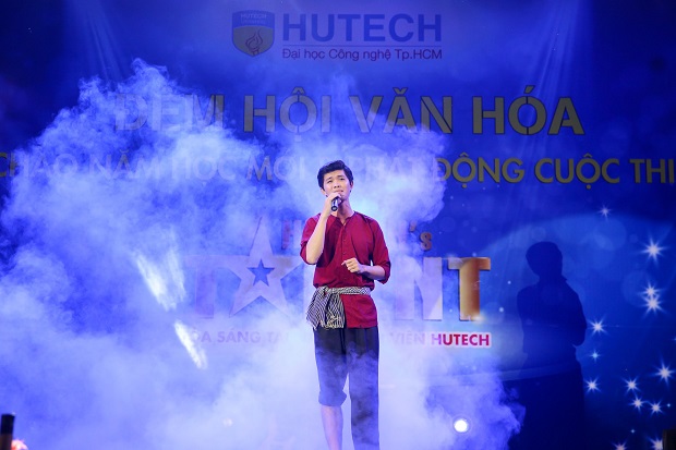 Phat-dong-hutech-talent-2017