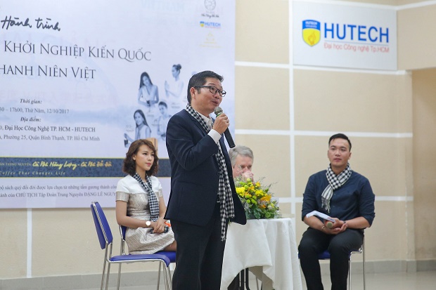 Á hậu Hoàng Oanh và MC Đông Quân đồng hành khởi nghiệp cùng Sinh viên HUTECH 45