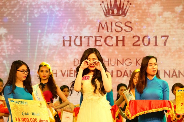 Hoa khôi HUTECH Vũ Ngọc Dung đăng quang “Hoa khôi Duyên dáng Phụ nữ Bến Tre 2017” 62