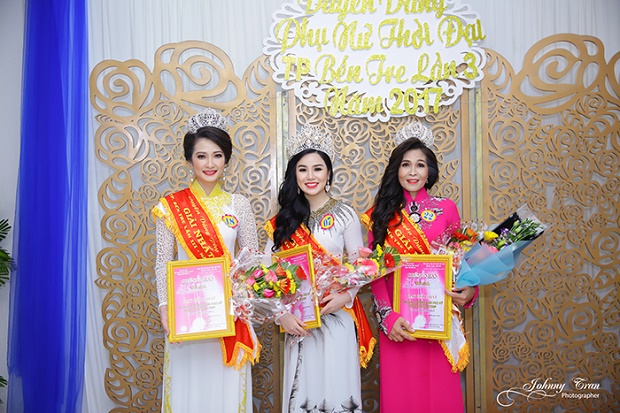 Hoa khôi HUTECH Vũ Ngọc Dung đăng quang “Hoa khôi Duyên dáng Phụ nữ Bến Tre 2017” 11
