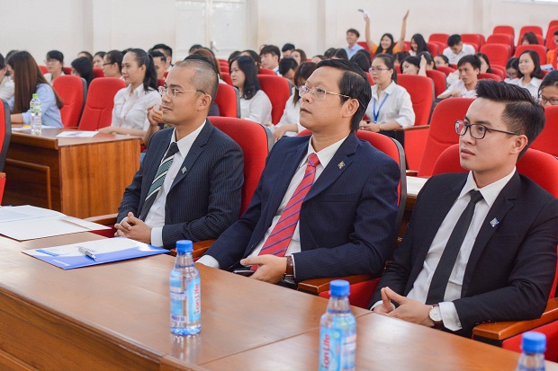 Cơ hội trở thành “Thực tập viên tiềm năng 2018” của Sacombank cho sinh viên HUTECH 33