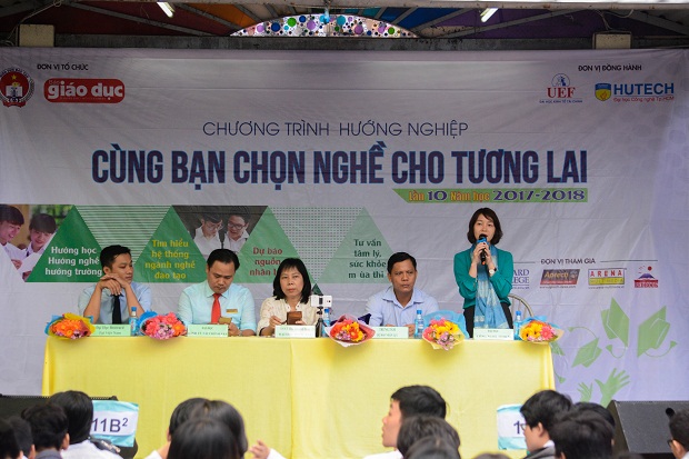 Gần 700 học sinh trường THPT Diên Hồng tham gia chương trình Tư vấn hướng nghiệp 2018 43