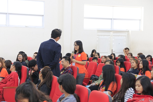The “Effective occupation search skill for students” seminar offers many useful tips. 32