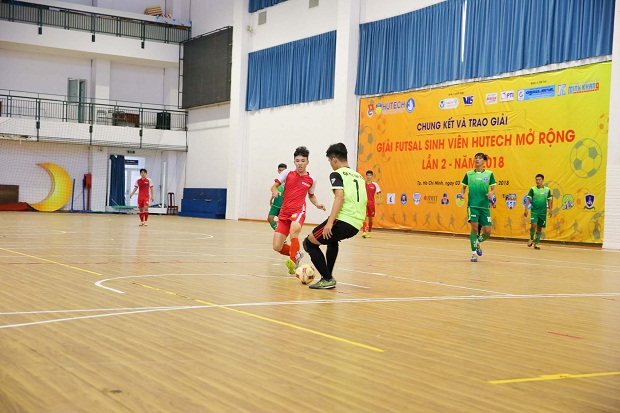 Đội Futsal HUTECH giành 02 giải “Vua phá lưới” và “Thủ môn xuất sắc nhất” 10
