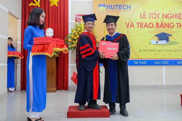 HUTECH trao bằng tốt nghiệp cho 194 tân Thạc sĩ 50