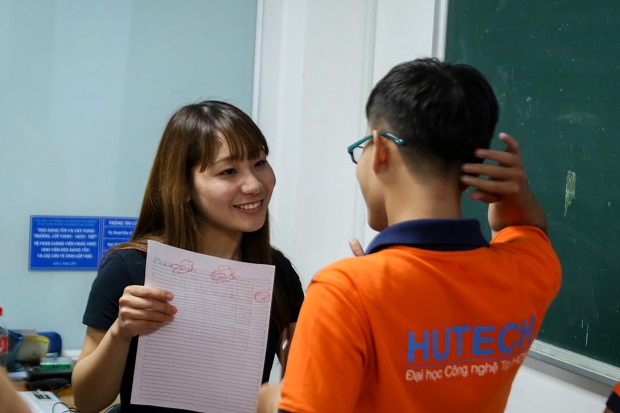 Sinh viên HUTECH và Sinh viên Đại học Hosei cùng học đàm thoại tiếng Nhật 23