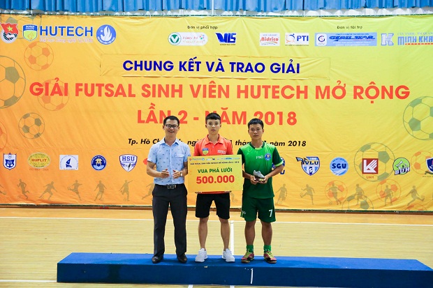Đội Futsal HUTECH giành 02 giải “Vua phá lưới” và “Thủ môn xuất sắc nhất” 22