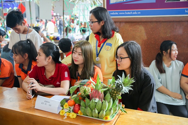 Viện công nghệ Việt - Nhật xuất sắc giành giải nhất cuộc thi làm mứt và trưng bày mâm ngũ quả 107