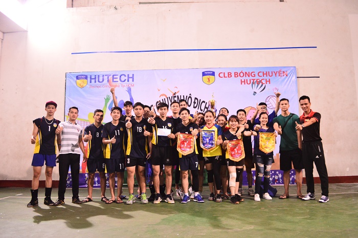 CLB Bóng chuyền HUTECH tổ chức Giải Bóng chuyền nam nữ 4 - 4 84