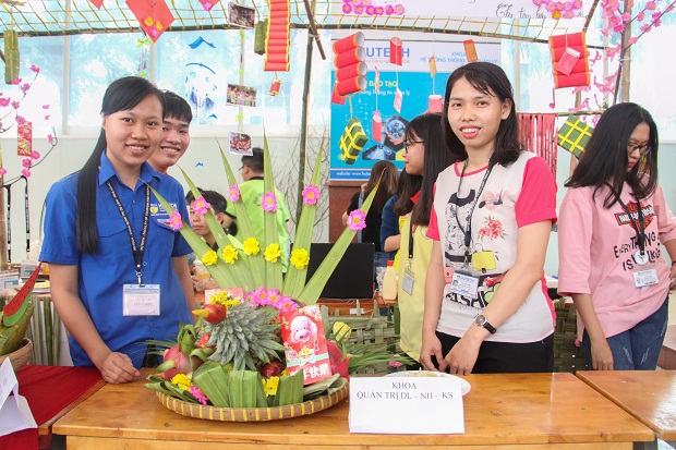 Viện công nghệ Việt - Nhật xuất sắc giành giải nhất cuộc thi làm mứt và trưng bày mâm ngũ quả 127