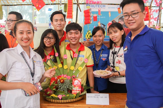 Viện công nghệ Việt - Nhật xuất sắc giành giải nhất cuộc thi làm mứt và trưng bày mâm ngũ quả 137