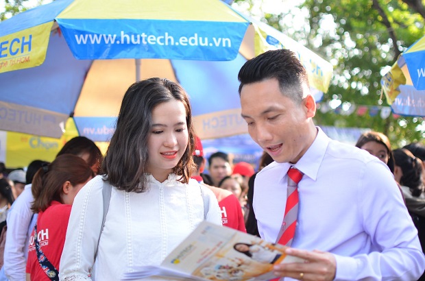 Đại học HUTECH thu hút học sinh trong Ngày hội Tư vấn tuyển sinh tại Cần Thơ với diện mạo mới lạ 9