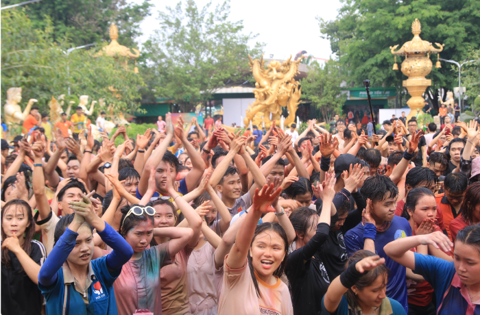 [TRỰC TIẾP HỘI TRẠI] - Hơn 5000 trại sinh HUTECH đang “QUẨY” tưng bừng tại Suối Tiên 289
