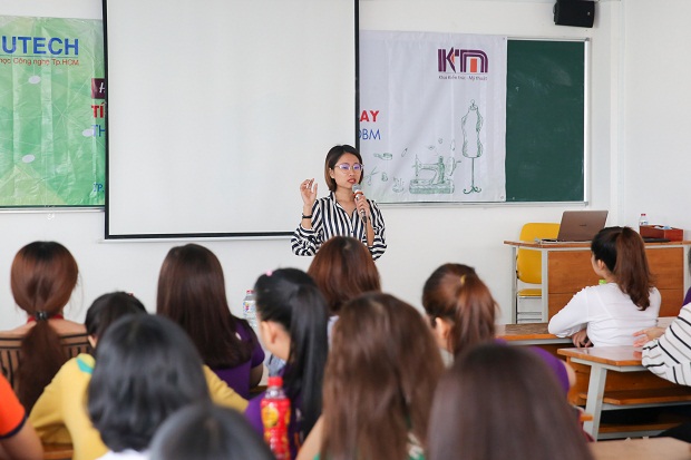 Sinh viên khoa Kiến trúc - Mỹ thuật học cách tính giá thành sản phẩm dệt may cùng chuyên gia 10